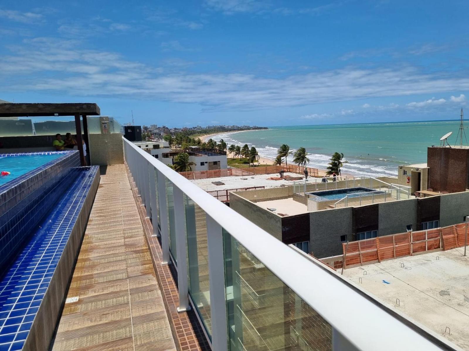 Confortavel Flat Com Piscina De Borda Infinita Na Cobertura 카베델로 외부 사진